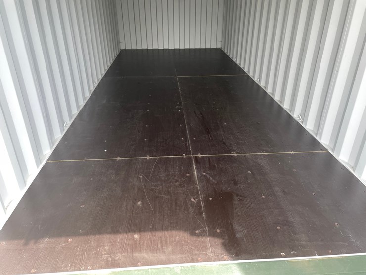 #2439-•-20'-standard-height-shipping-container-image-12
