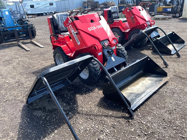 #2894-•-agt-sda-140w-wheeled-mini-skid-steer-image-3