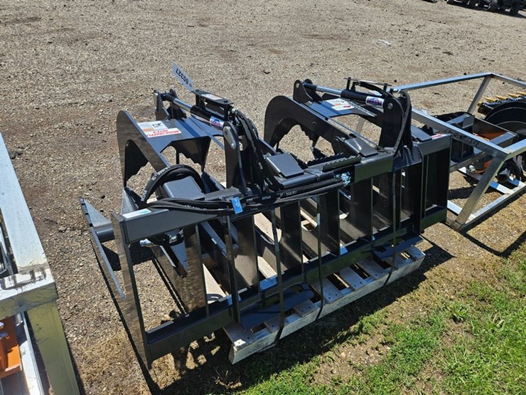 #327-•-2026-stout-72-8-skid-steer-72"-grapple-bucket-image-3