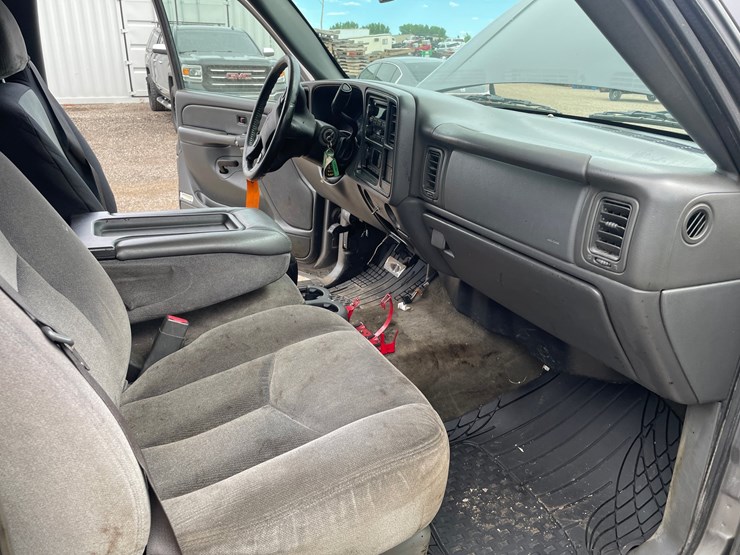 2006-gmc-2500hd-image-31