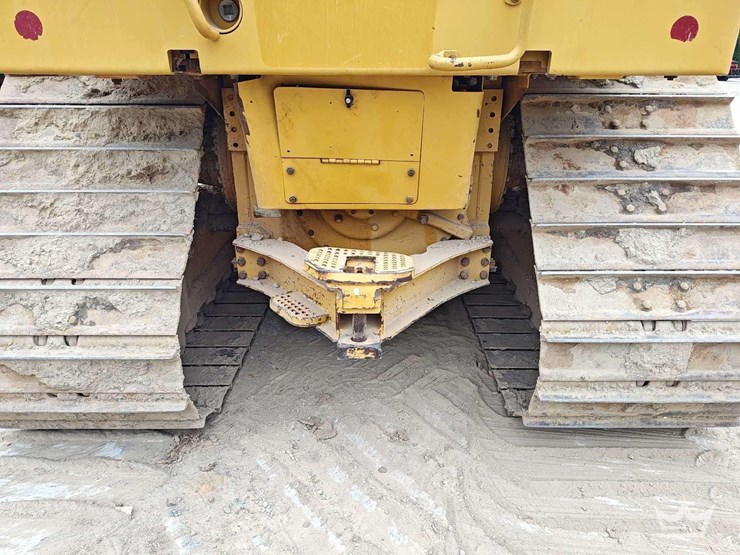 2016-caterpillar-d6h-image-15