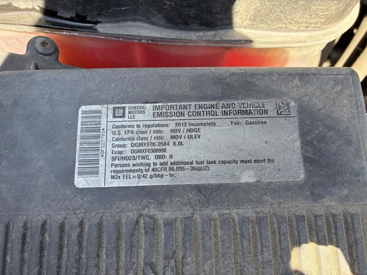 2013-chevrolet-silverado-2500-image-9