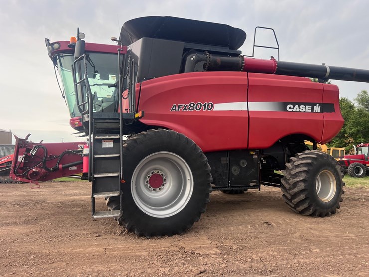 case-ih-8010-image-24