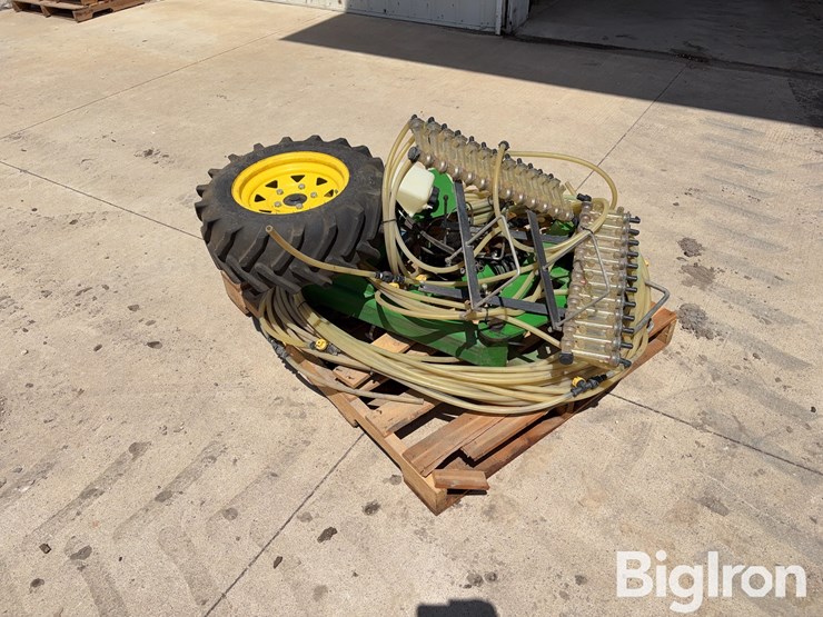 john-blue-24r30-liquid-fertilizer-system-image-7