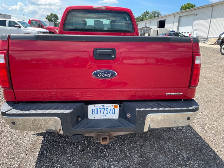 2013-ford-f250-xl-image-16