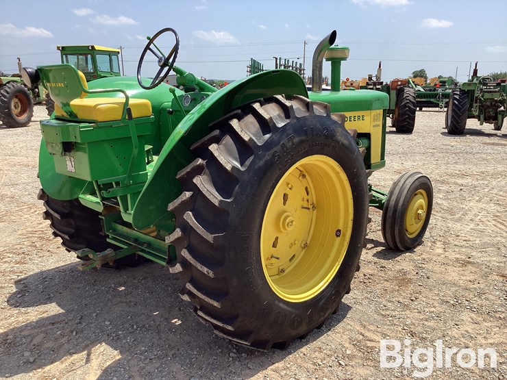 1959-john-deere-830-image-5