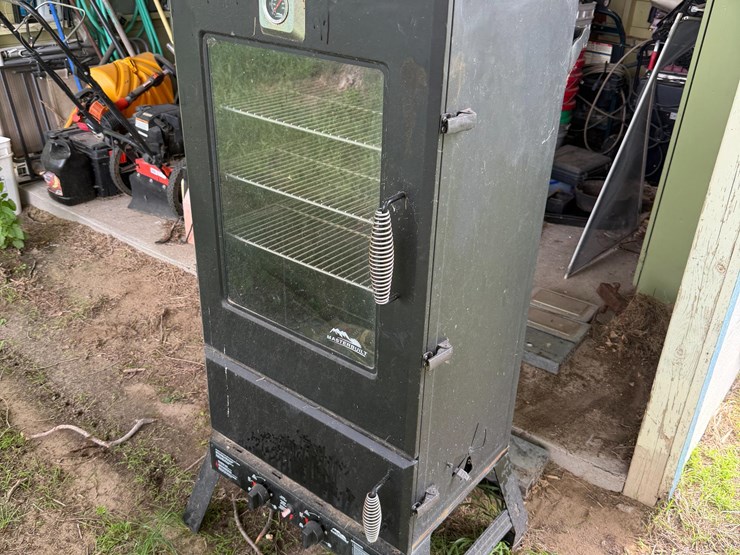 master-built-smoker-image-1