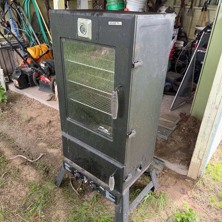 Master Built Smoker