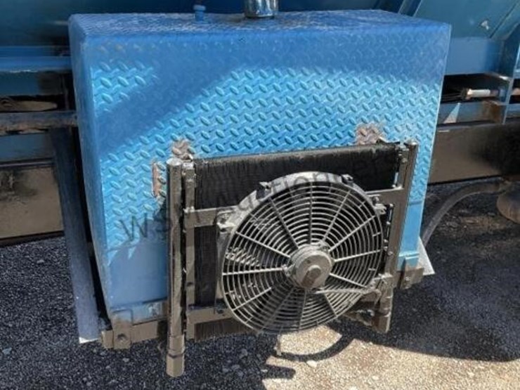 2007-international-durastar-4300-image-12