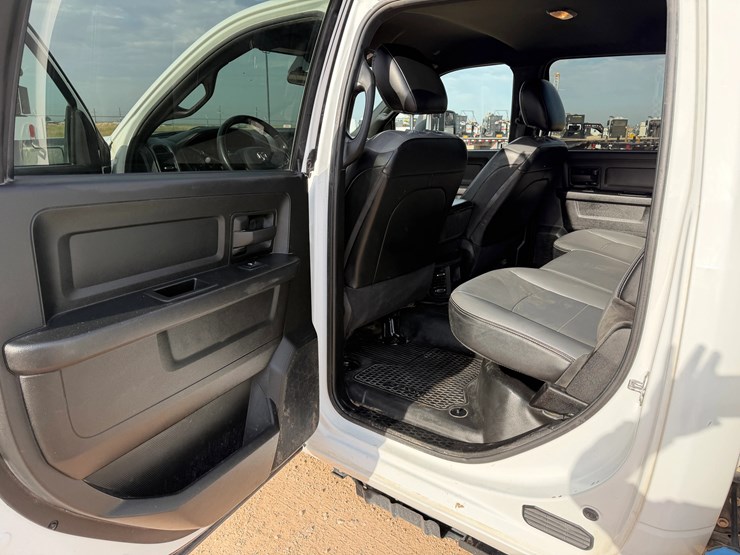 2024-dodge-3500-image-12