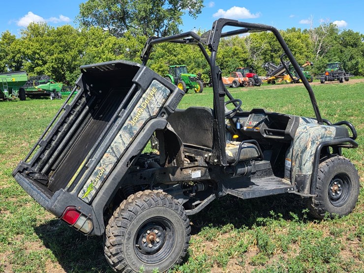 john-deere-gator-image-32