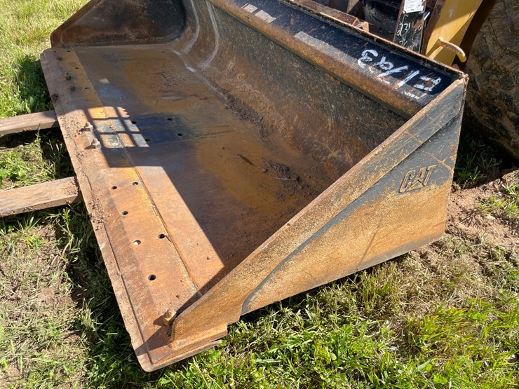 2020-caterpillar-246d3-image-12