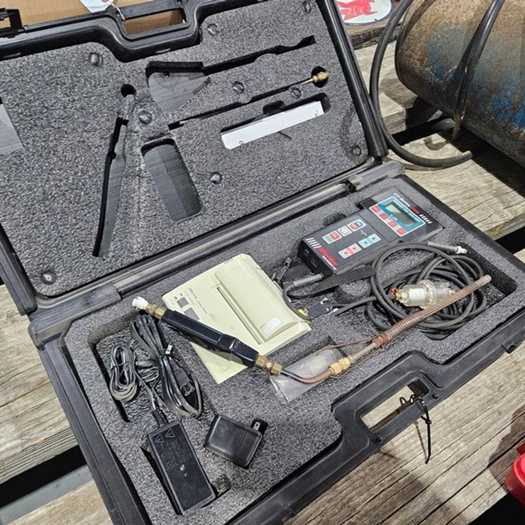 #31 • Blanke Series 2500 Exhaust Gas Analyzer