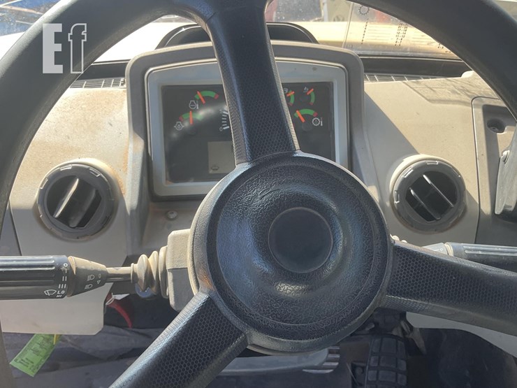2019-caterpillar-745-image-17