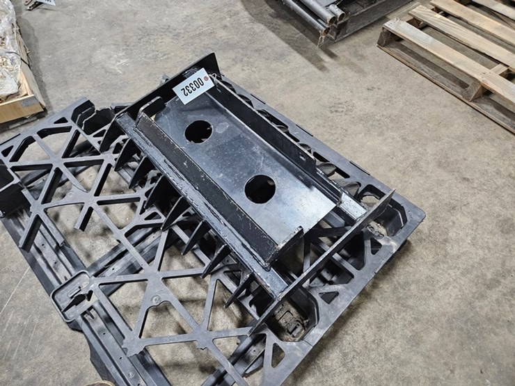 #332-•-32"-mini-skid-steer-rake-image-1