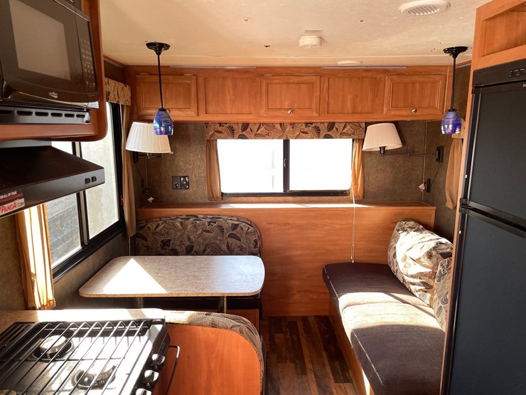 #2859-•-2016-shasta-oasis-tandem-axle-camper-(has-wi-title)-image-25