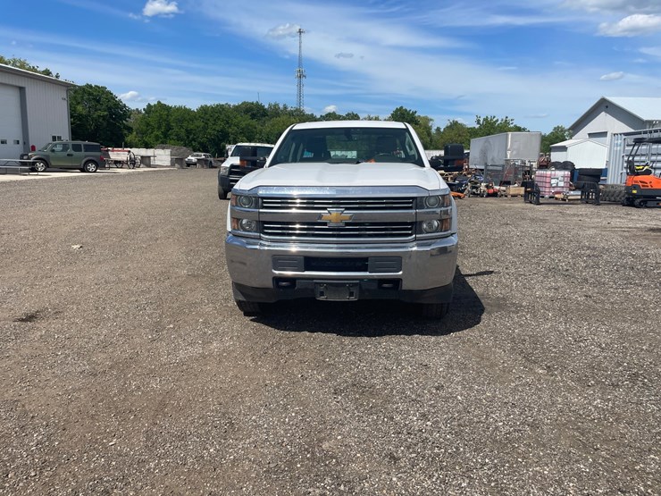 2017-chevrolet-3500hd-image-7
