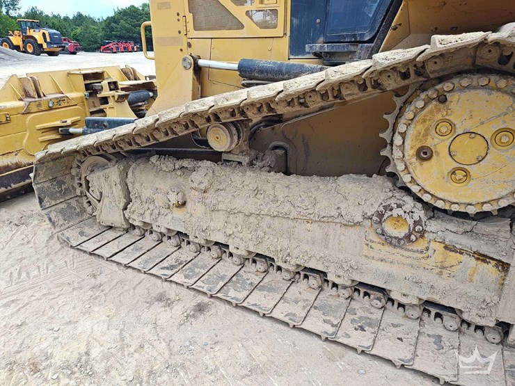 2016-caterpillar-d6h-image-3