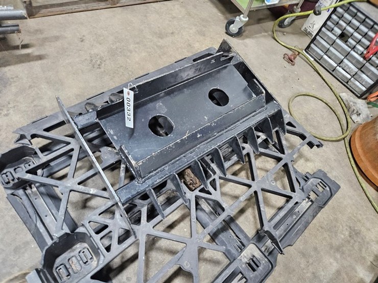 #332-•-32"-mini-skid-steer-rake-image-7