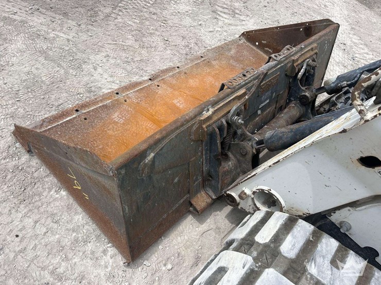 2021-bobcat-t740-image-12