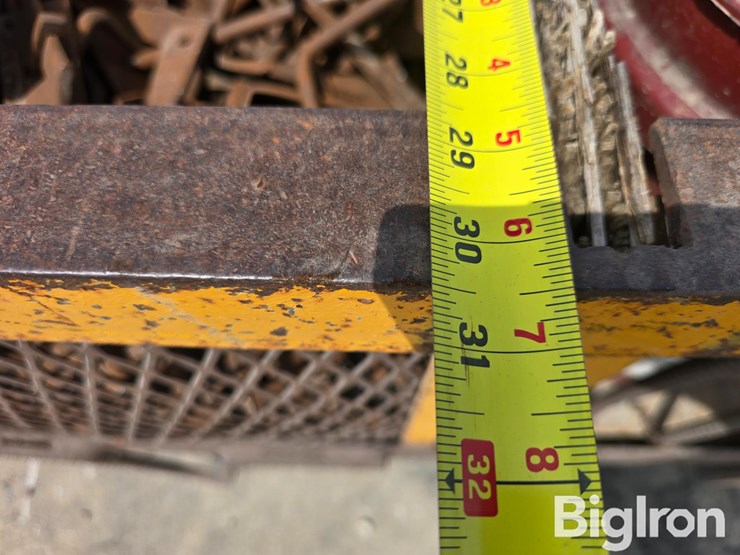 steel-crate-w/form-hardware-image-14