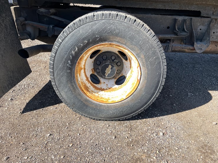 1997-chevrolet-3500-image-12