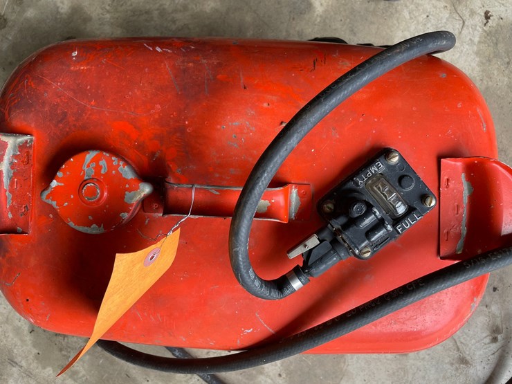#2833-•-metal-fuel-can-image-5