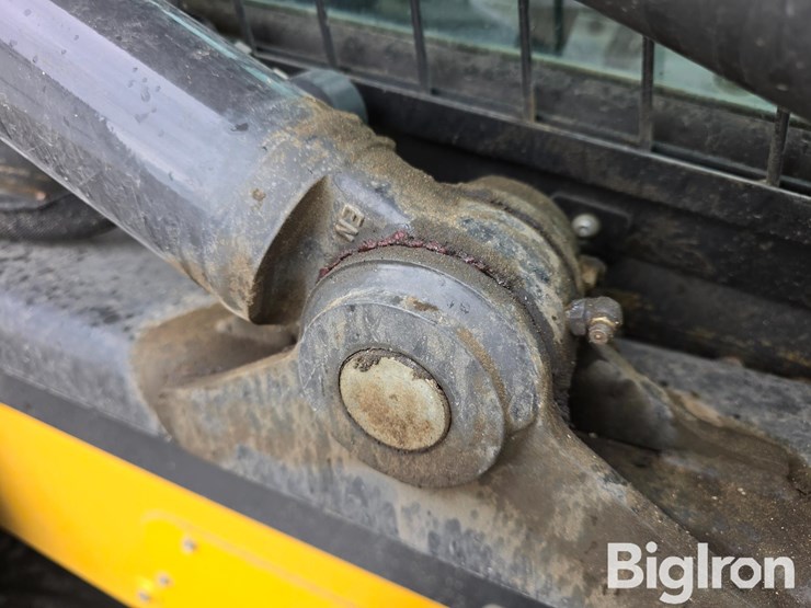 2018-new-holland-l228-image-16