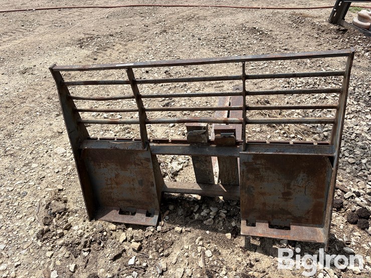 skid-steer-fork-attachment-image-4