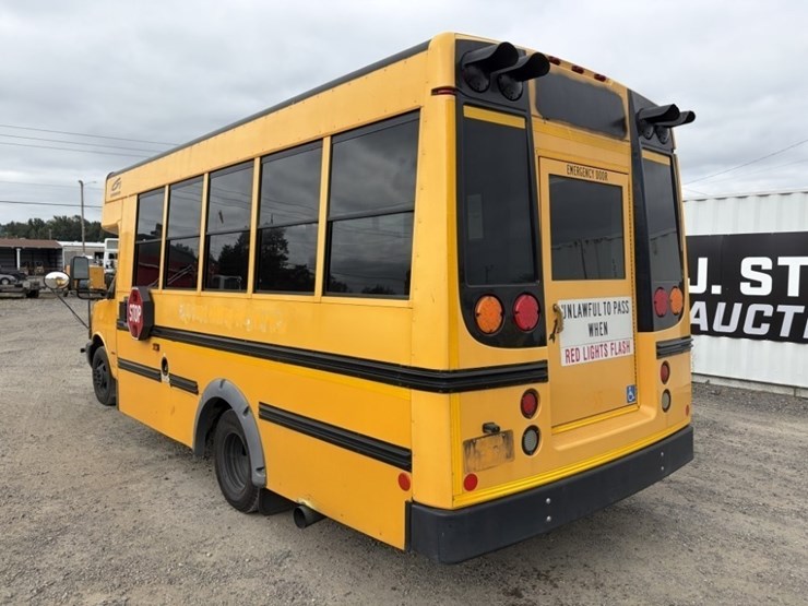2008-chevrolet-express-school-bus-image-6
