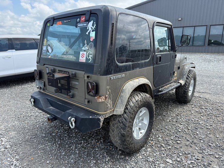 1988-jeep-wrangler-image-3