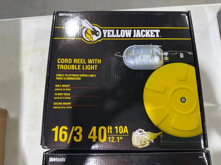 yellow-jacket-40-image-4