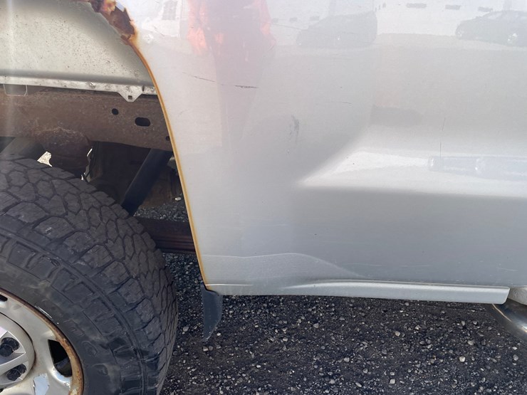2015-chevrolet-2500-image-17
