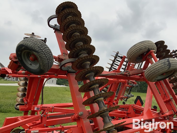 2013-kuhn-krause-excelerator-8000-image-15