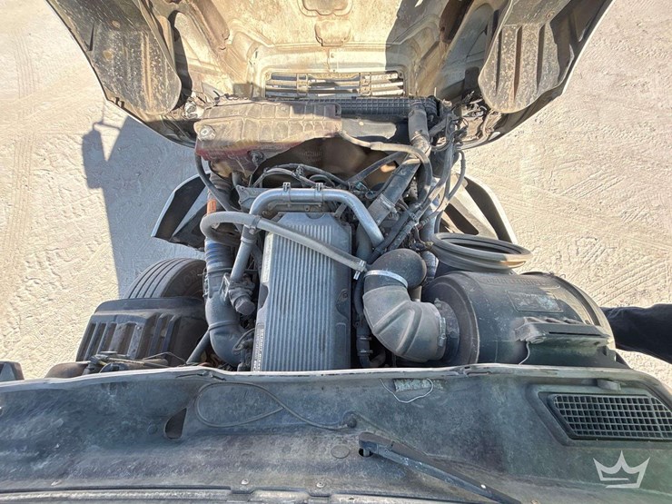 2008-freightliner-columbia-120-image-5