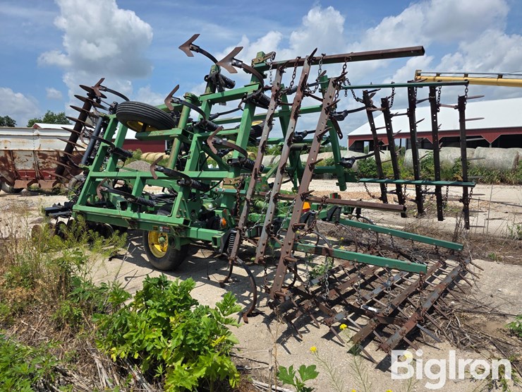 john-deere-726-image-7