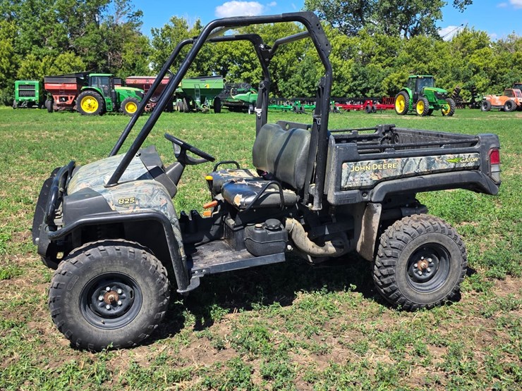 john-deere-gator-image-26