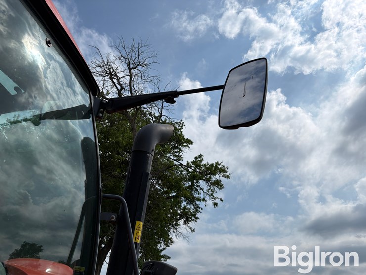 2014-kubota-m135gx-image-15
