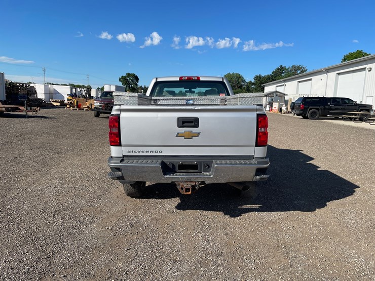 2015-chevrolet-2500-image-7