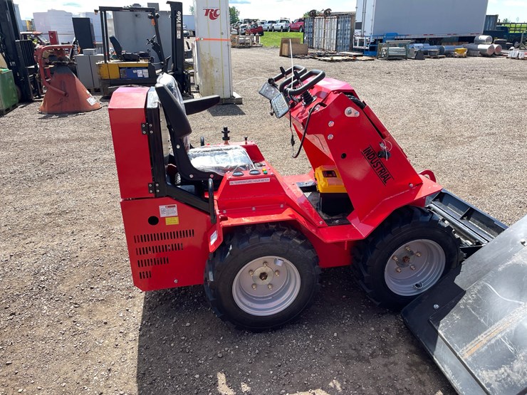 #2895-•-agt-sda-140w-wheeled-ride-on-mini-skid-steer-image-4