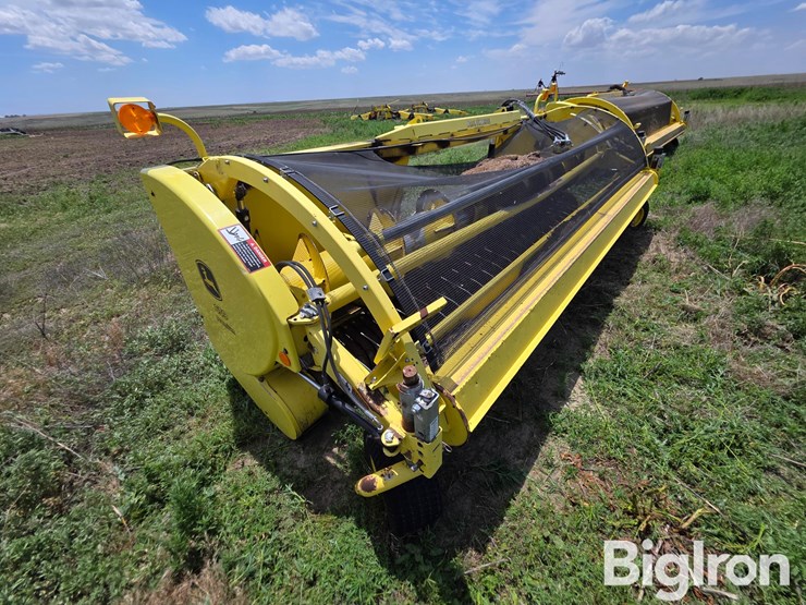 2019-john-deere-659-image-2