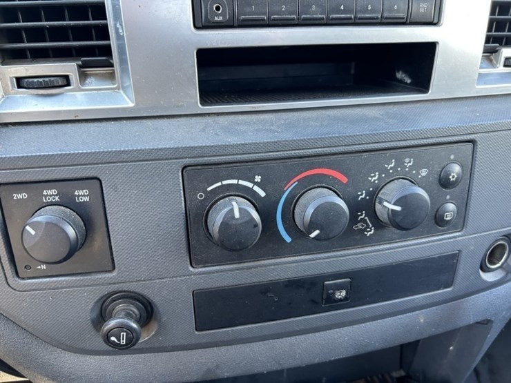 2007-dodge-ram-2500-image-21
