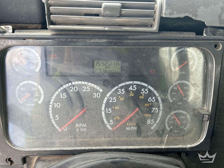 2005-freightliner-columbia-120-image-13