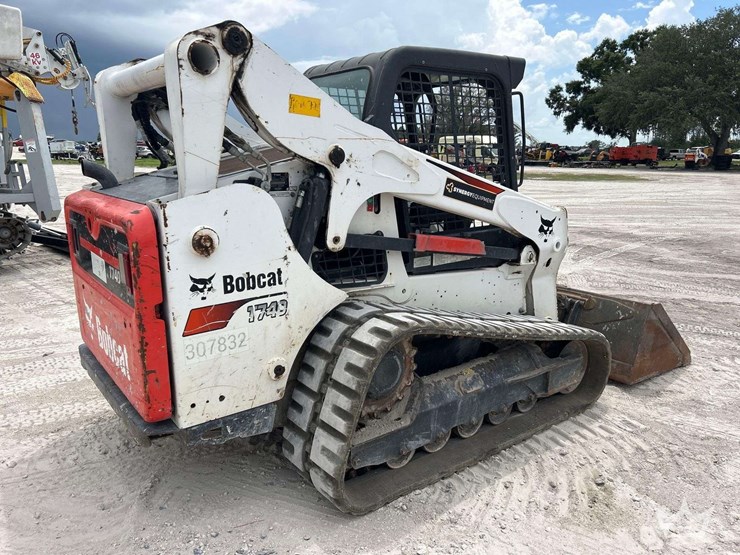 2021-bobcat-t740-image-3