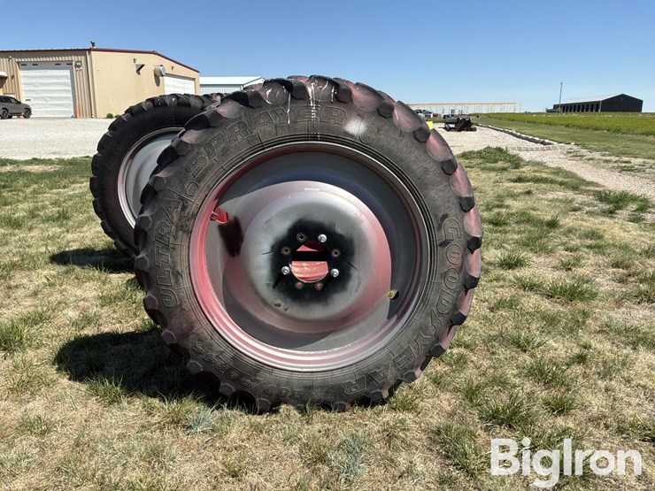 miller-sprayer-wheels-&-380/90r46-tires-image-9