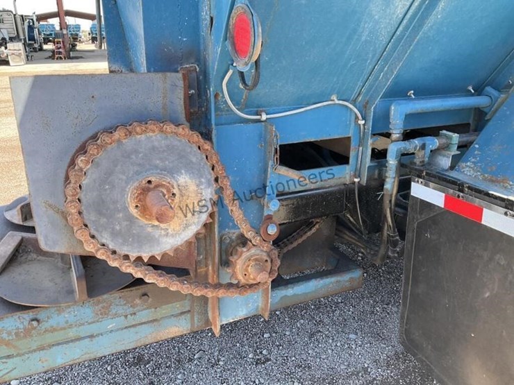 2007-international-durastar-4300-image-11
