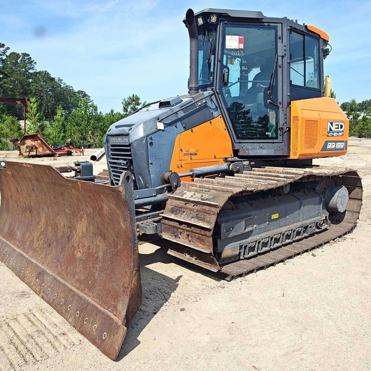 2023 DOOSAN DD100