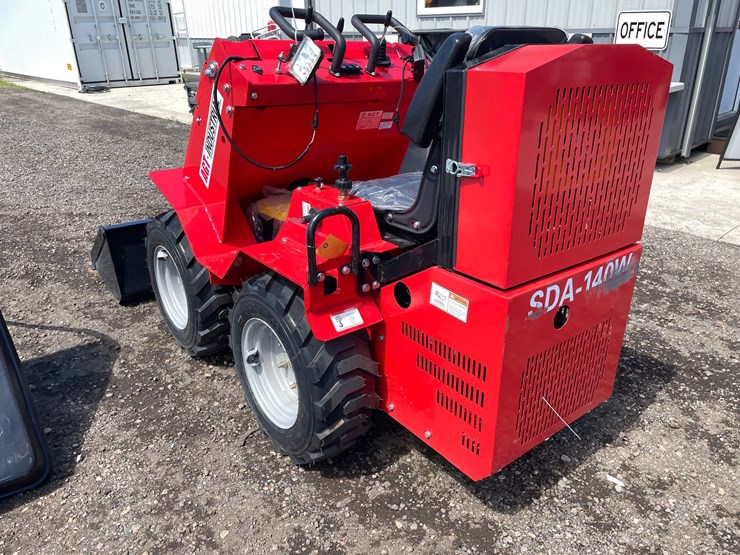 #2894-•-agt-sda-140w-wheeled-mini-skid-steer-image-7