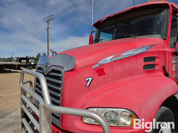 2006-mack-cxn613-vision-tri/a-truck-tractor-image-19