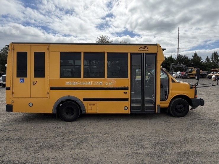 2008-chevrolet-express-school-bus-image-3